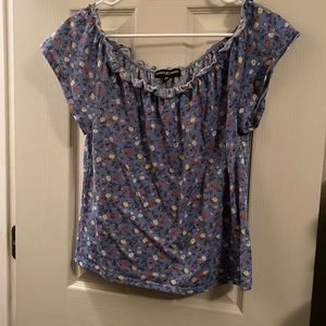 Almost famous off shoulder tee- size M.